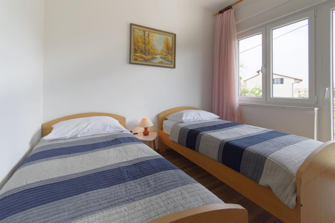 Apartment Patrik By Rent Istria Umago Esterno foto