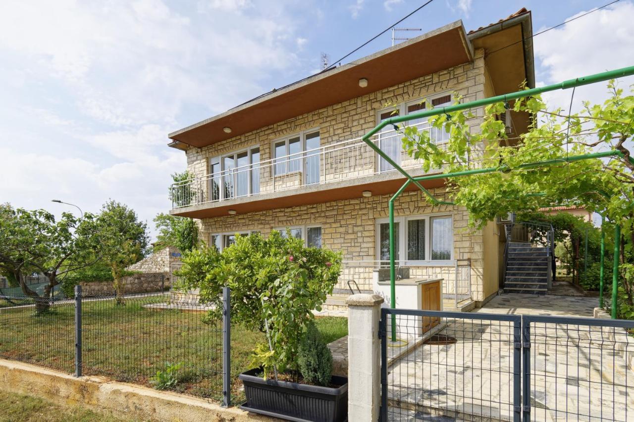 Apartment Patrik By Rent Istria Umago Esterno foto